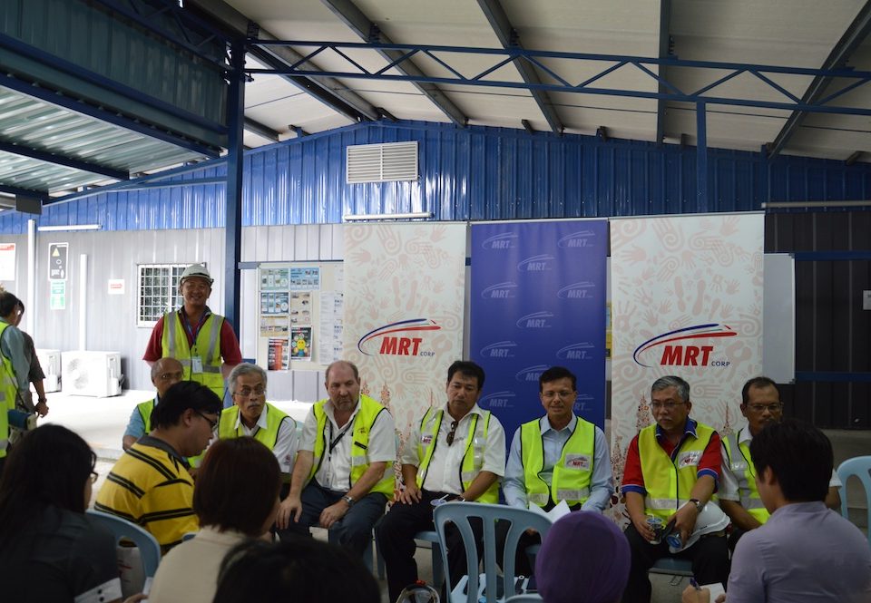 Panel jurucakap semasa sidang media selepas lawatan Jawatankuasa Pemandu GKL/KV-NKEA