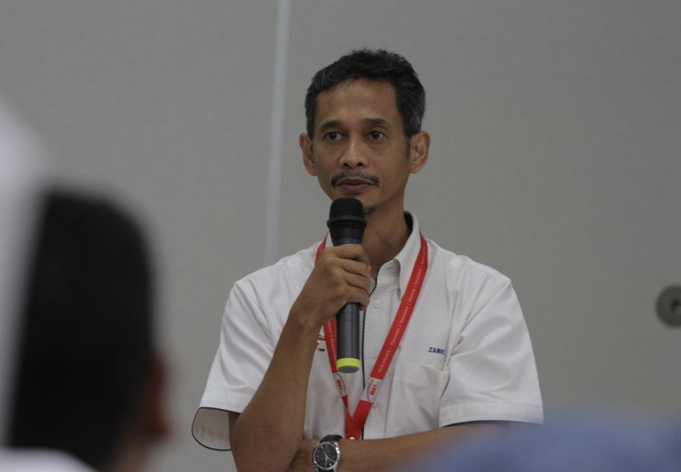 MAKLUMAT JELAS: Ketua Pembinaan Landasan & Penyelenggaraan Kenderaan, Sistem Elektrikal & Mekanikal, Malaysia Rapid Transit Corporation Sdn Bhd, Encik Zamri Abas memberikan maklumat tentang ciri-ciri bas pengatara MRT.