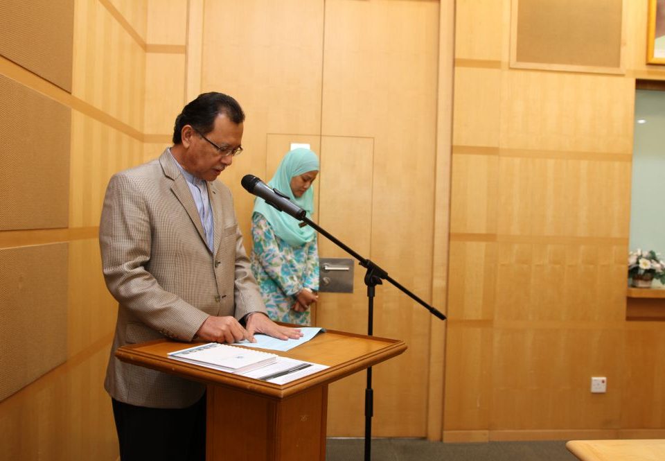 PADAT: Presiden Perbadanan Putrajaya memberi sokongan penuh menerusi ucapan beliau di majlis menandatangani perjanjian persefahaman itu.