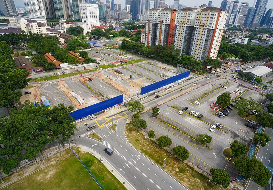 View south-bound of ongoing site clearing for the Intervention Shaft 1 near Kuala Lumpur Hospital.