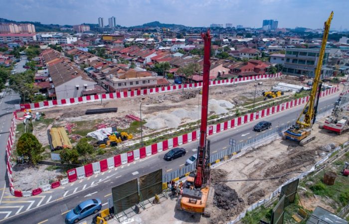 Seri Kembangan MRT Corp