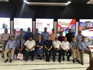 GAMBAR BERKUMPULAN: Gambar berkumpulan Ahli-ahli Parlimen, Ahli-ahli Dewan Undangan Negeri dan Ahli-ahli Majlis Bersama Malaysia Rapid Transit Corporation Sdn Bhd and MMC-Gamuda KVMRT (PDP SSP) Sdn Bhd di Taklimat Kemajuan Projek MRT