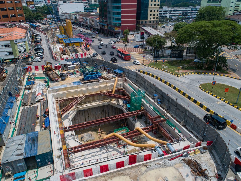 Pandangan udara tapak pembinaan Syaf Kecemasan 1.