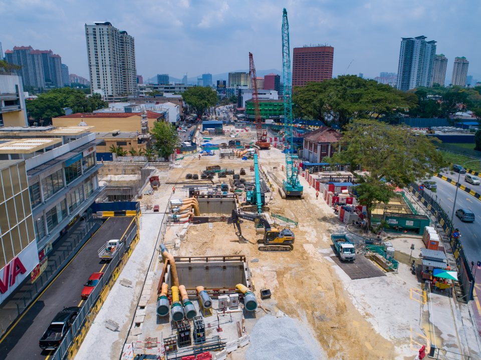 Pandangan keseluruhan tapak Stesen MRT Sentul Barat dengan Pelan Pengurusan Trafik dilaksanakan.