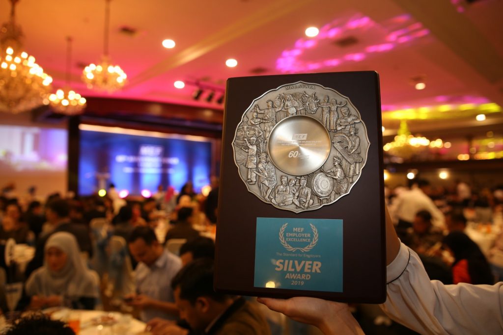 MRT-Corp-Events-October-2019-MRT-CORP-WINS-EMPLOYER-EXCELLENCE-SILVER-AWARD-2-Large-1-1024x683