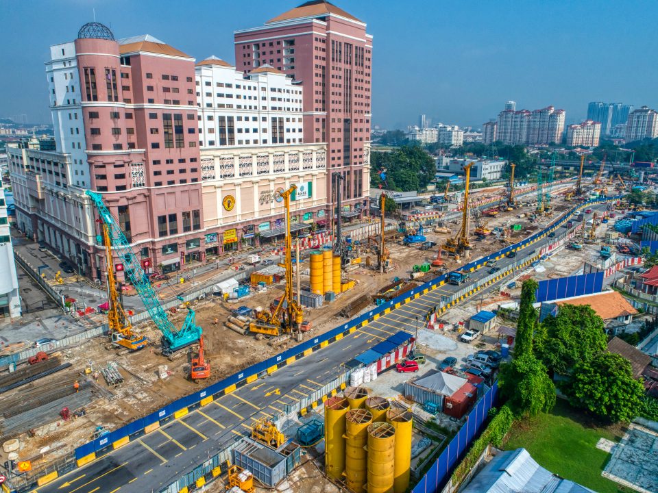 Kerja-kerja gerek sekan sedang dijalankan di tapak Stesen MRT Jalan Ipoh.