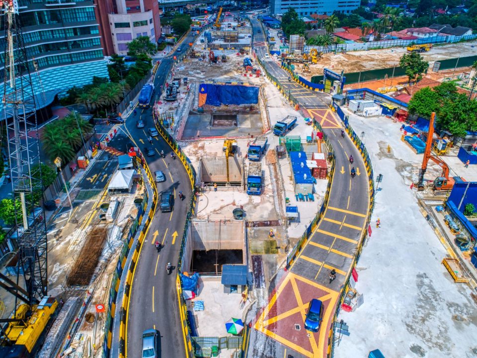 Pandangan udara tapak Stesen MRT Kampung Baru Utara menunjukkan lencongan jalan selesai bagi Pelan Pengurusan Trafik Peringkat 1C.