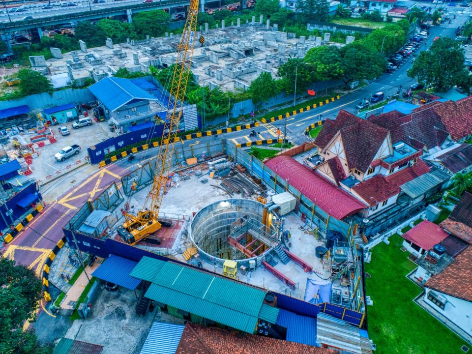 Pandangan keseluruhan tapak Syaf Kecemasan 2 yang sudah siap 52%.