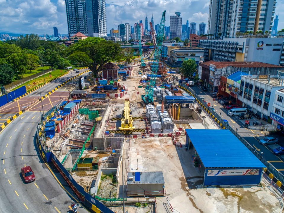 Pandangan keseluruhan tapak Stesen MRT Sentul Barat.