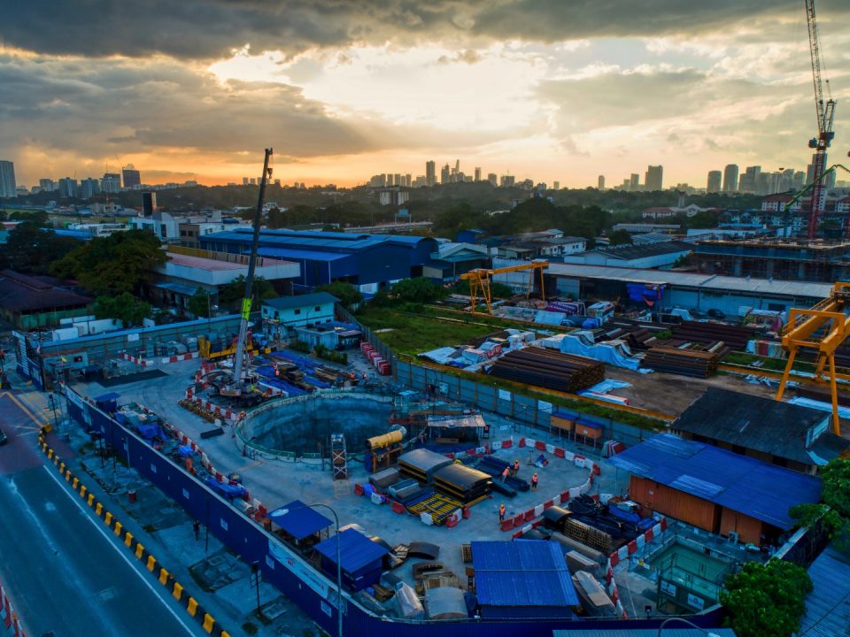 Pandangan udara kerja-kerja bawah tanah sedang dijalankan di tapak Syaf Penyelenggaraan 3.