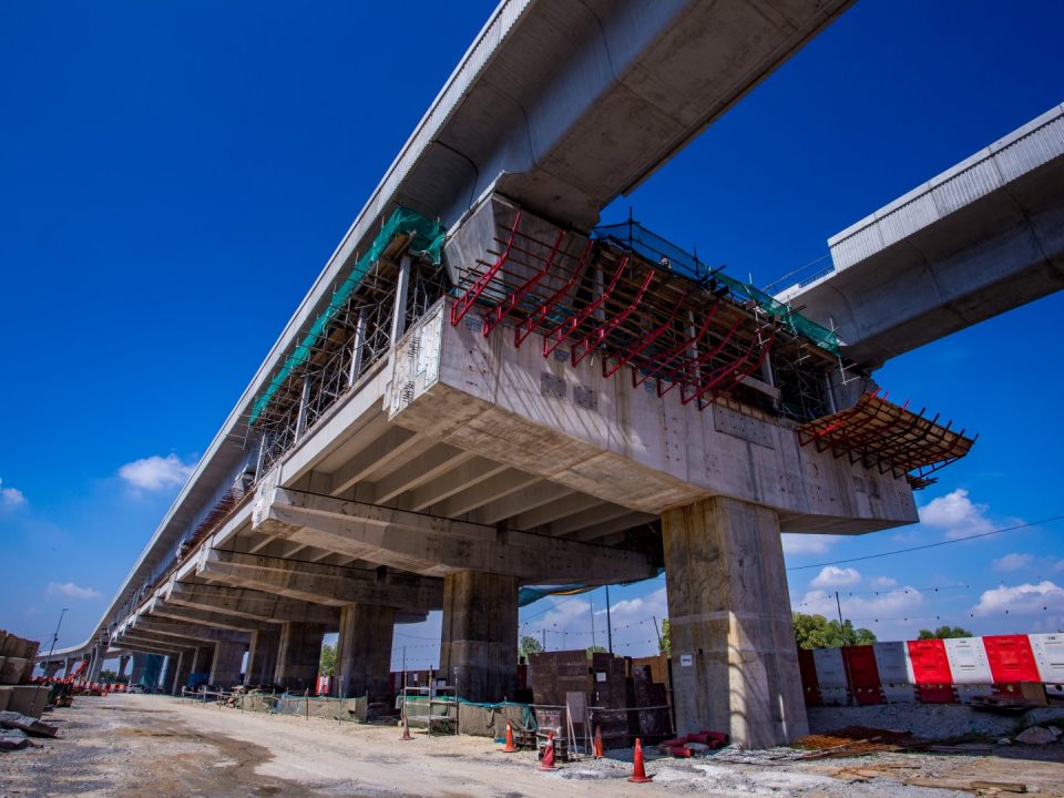 Kerja-kerja stesen dan kerja-kerja papak tengah sedang dijalankandi Stesen MRT Putra Permai