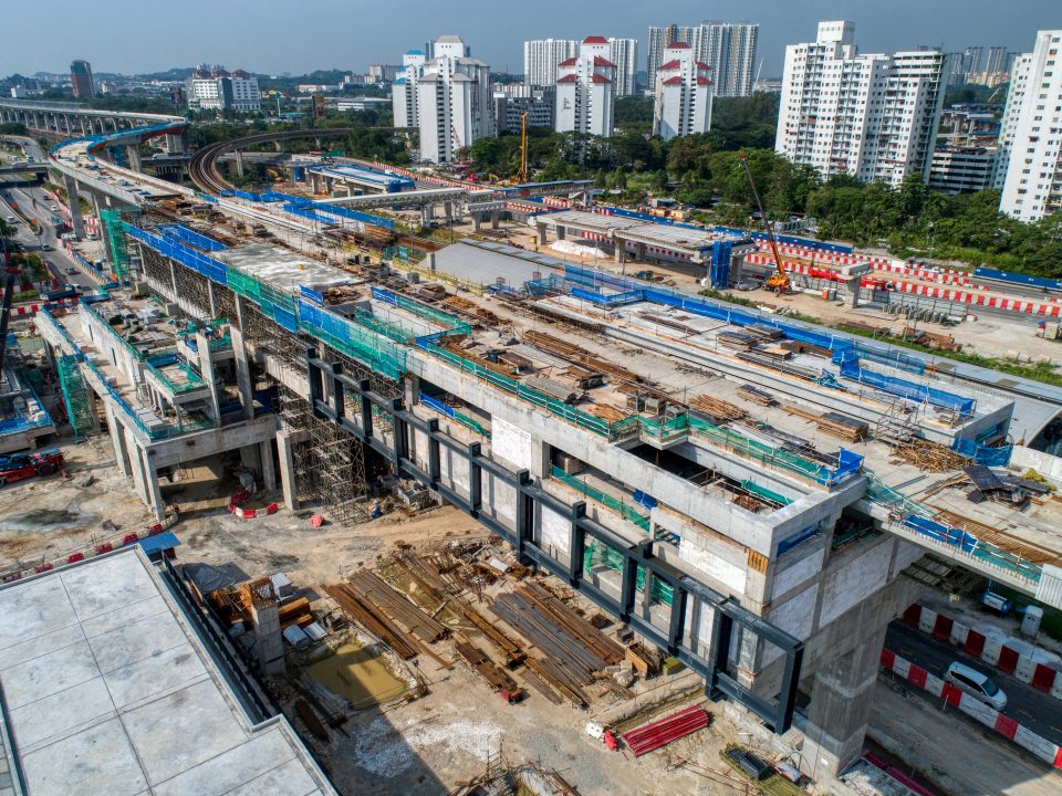 Pandangan udara tapak Stesen MRT Sungai Besi menunjukkan kerja-kerja saliran dan jalan sedang berjalan.