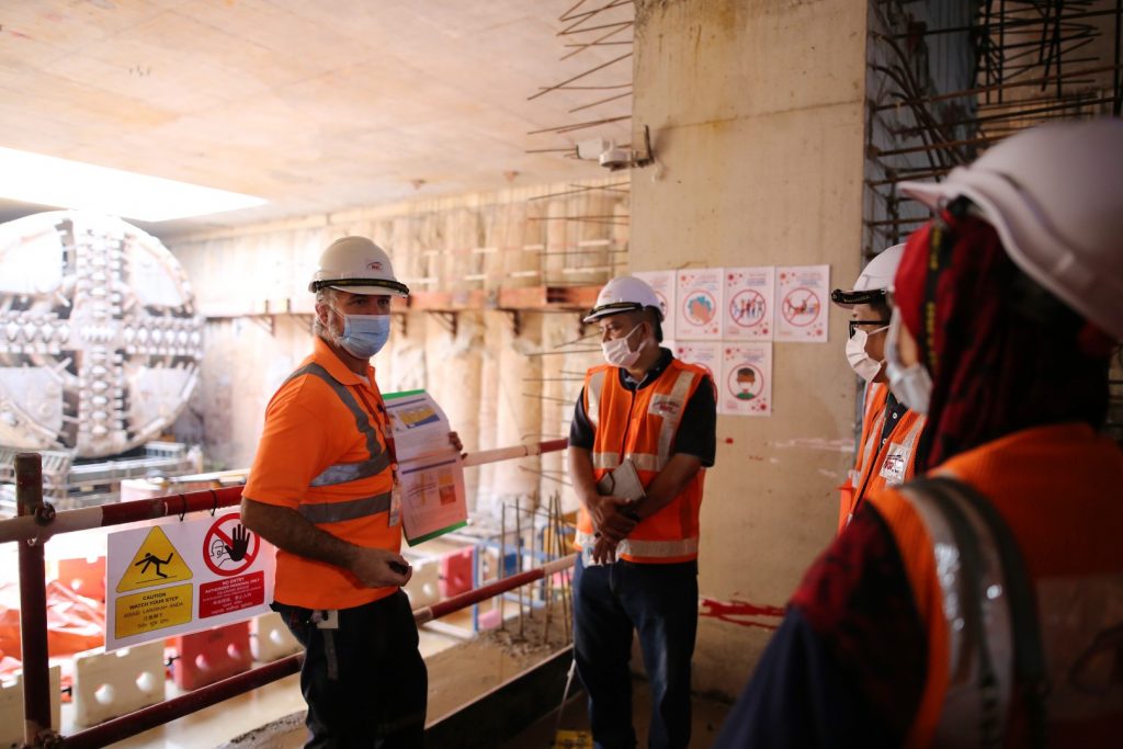 MRT-Corp-Events-June-2020-DANAINFRA-OFFICERS-WITNESS-TBM-BREAKTHROUGH-2-Large-1024x683