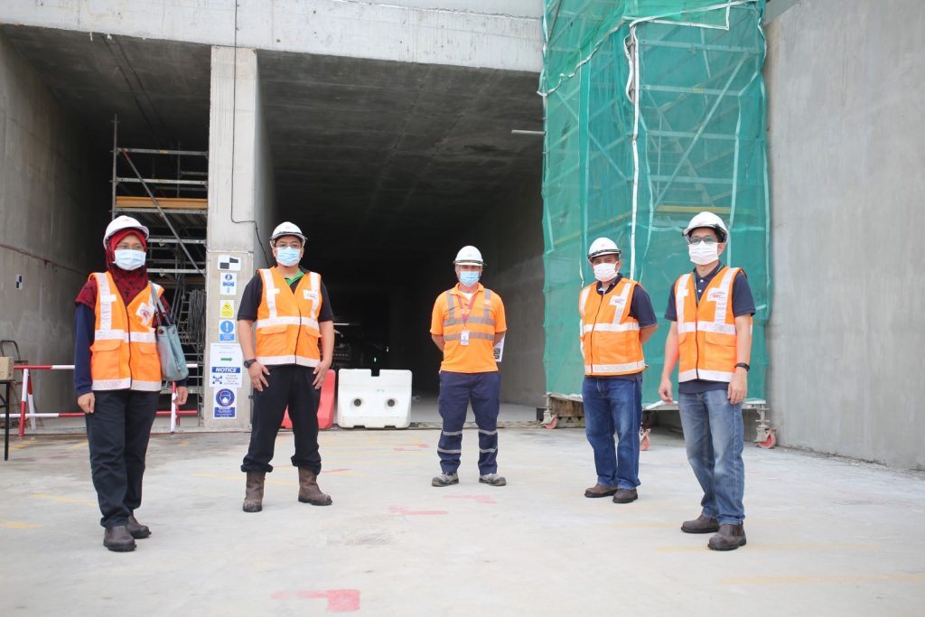 MRT-Corp-Events-June-2020-DANAINFRA-OFFICERS-WITNESS-TBM-BREAKTHROUGH-6-Large-1024x683