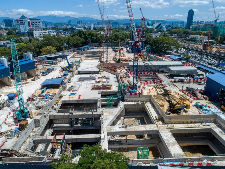 Pandangan udara tapak pembinaan Stesen MRT Titiwangsa.