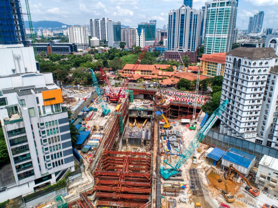 Pandangan udara tapak Stesen MRT Conlay.