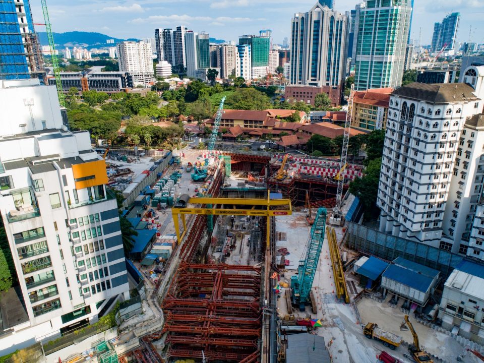 Pandangan udara tapak Stesen MRT Conlay.