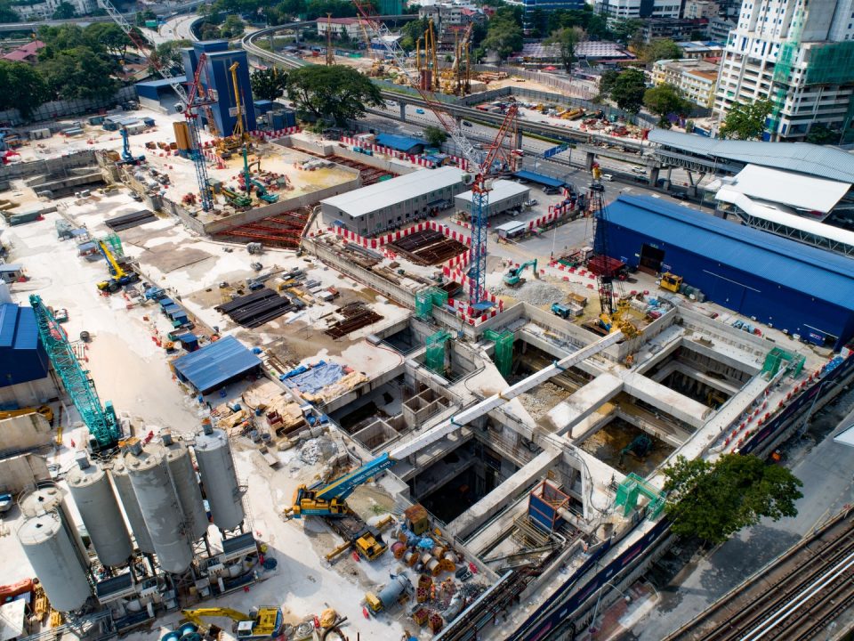 Pandangan udara tapak pembinaan Stesen MRT Titiwangsa.