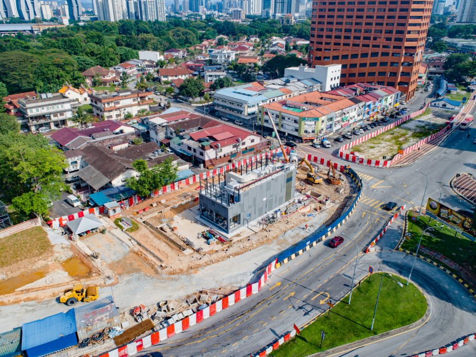Pandangan udara Syaf Kecemasan 1 di Jalan Sultan Azlan Shah.