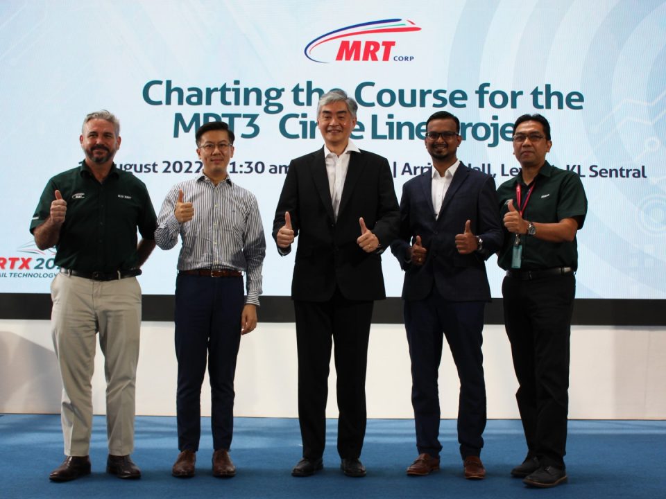 FRUITFUL SESSION: (from left) MRT3 Director of Civil Construction Mr Alexander William Terry, Mr Winston Chan (Jacobs), Ir Lawrence Yeap (ARUP), Ts. Ir. Sri Viknesh Permalu (ARUP) and MRT3 Head of Systems Ir Ridzuan Wahab taking a group photo at the end of the forum session.