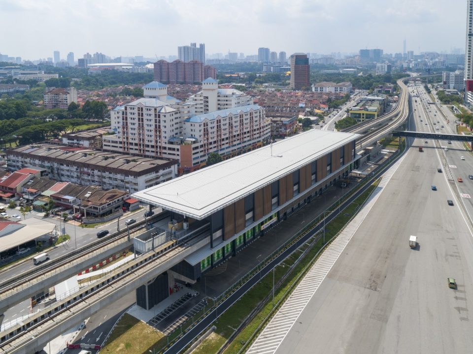 Kerja-kerja luaran stesen telah siap di Stesen MRT Serdang Raya Utara.
