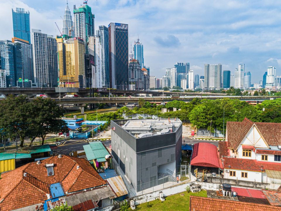 Pandangan udara pintu belakang Syaf Kecemasan 2, Jalan Gurney