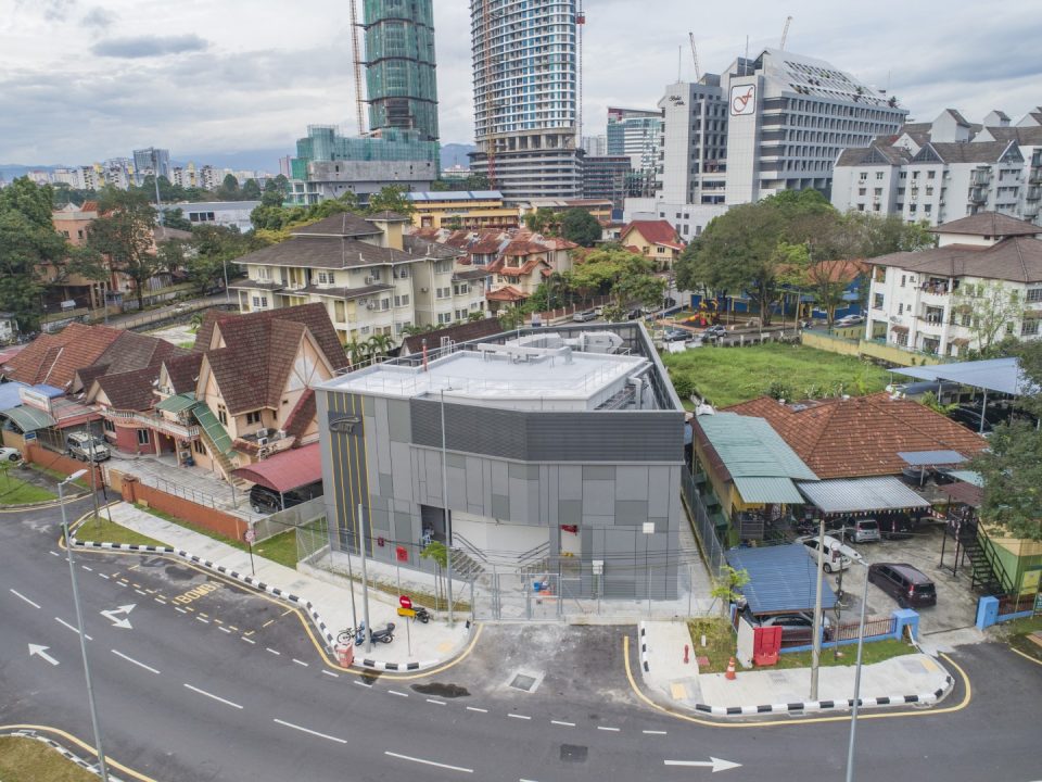 Pandangan udara Syaf Kecemasan 2, Jalan Gurney yang telah siap.