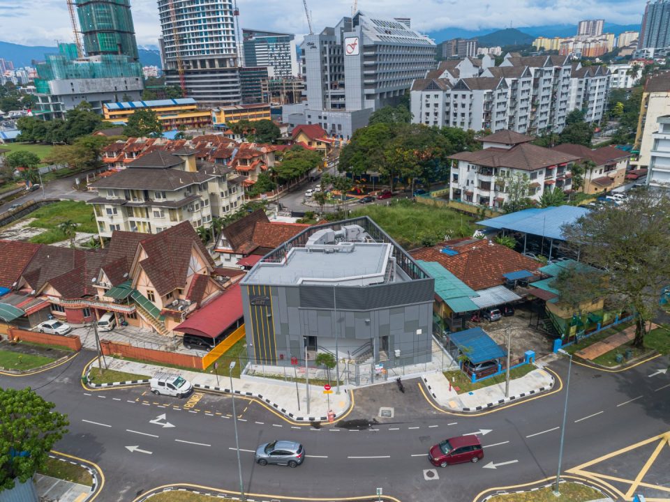 Bangunan Syaf Kecemasan 2 sepanjang Jalan Gurney telah siap. Syaf berada pada kedalaman 35m di bawah paras tanah.