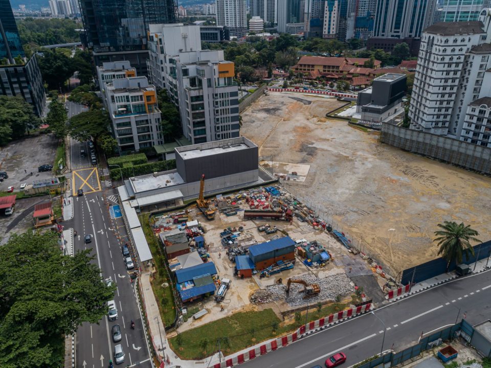Pandangan udara Stesen MRT Conlay.