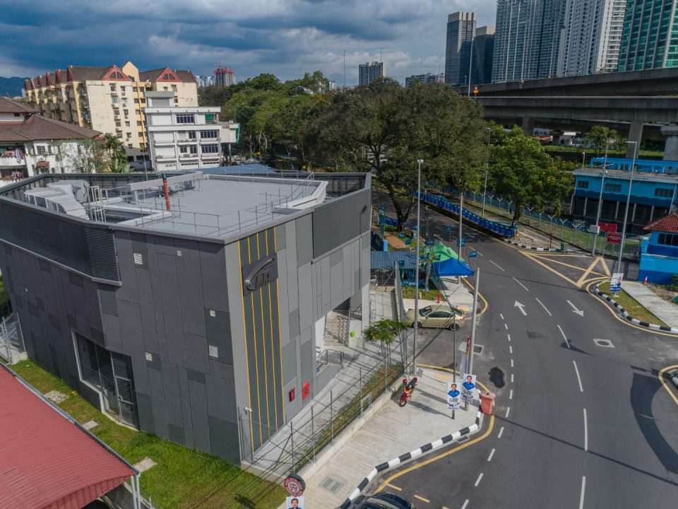 Pandangan udara Syaf Kecemasan 2, Jalan Gurney telah siap sepenuhnya.