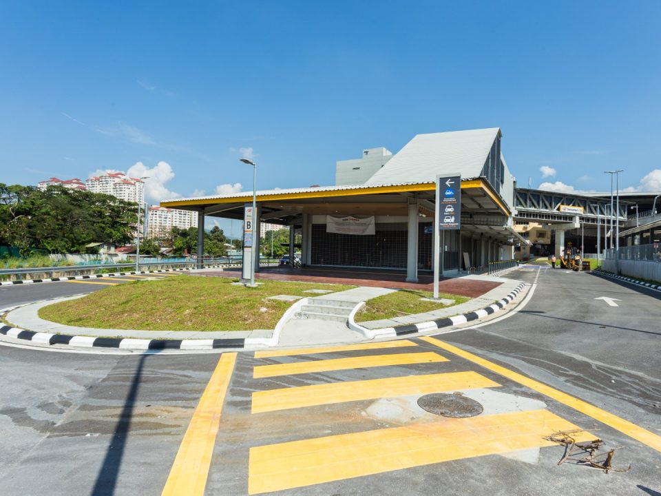 Kerja-kerja pengukuhan telah siap di Pintu Masuk B Stesen MRT Kentonmen.